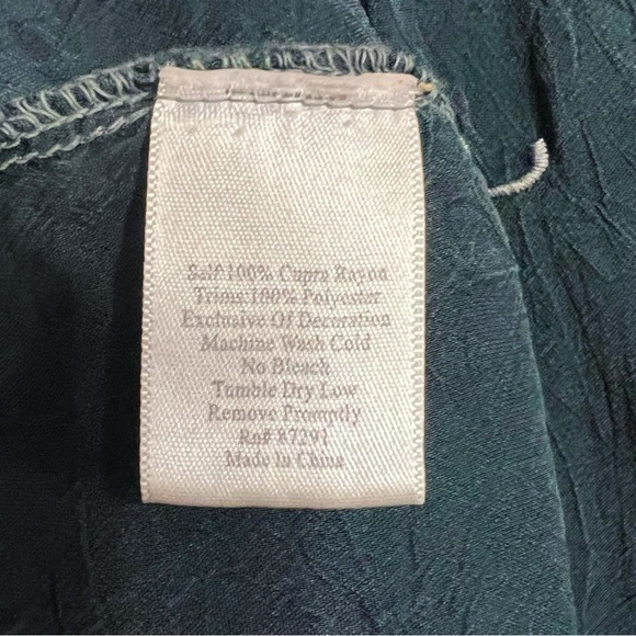 Johnny Was Boho Embroidered Cupra Rayon Top L Womens Teal Flowers Short Sleeves - Picture 6 of 6